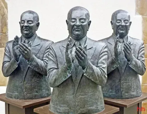 Düştüysek ölmedik ya! Kalkarız annadın mı?