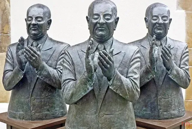 Düştüysek ölmedik ya! Kalkarız annadın mı?